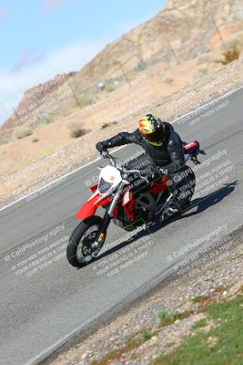 media/Feb-05-2023-Classic Track Day (Sun) [[c35aca4a42]]/Group 2/session 3 turn 13/